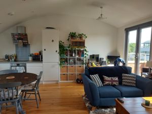 Lounge/Diner- click for photo gallery